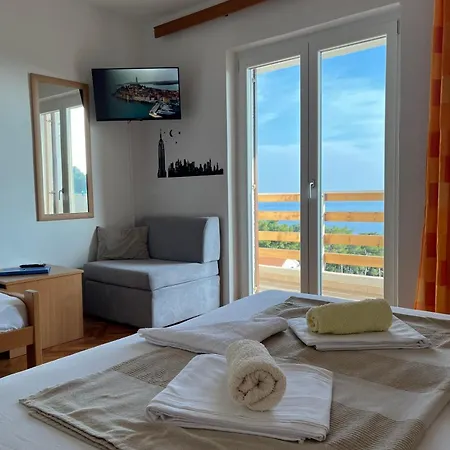 With A Parking Space Ivan Dolac, Hvar - 22459 Apartman