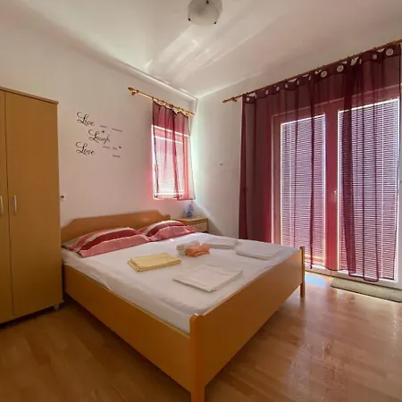 With A Parking Space Ivan Dolac, Hvar - 22459 Apartman Ivan Dolac
